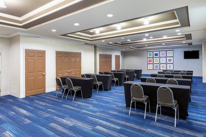 Holiday Inn Express Hotel & Suites - Houston Space Center by IHG