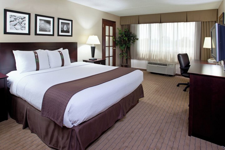 Room 32 of 87