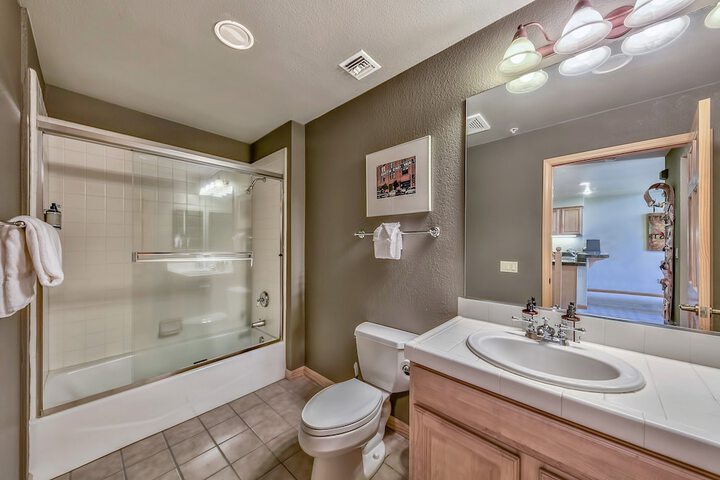 Room 46 of 190