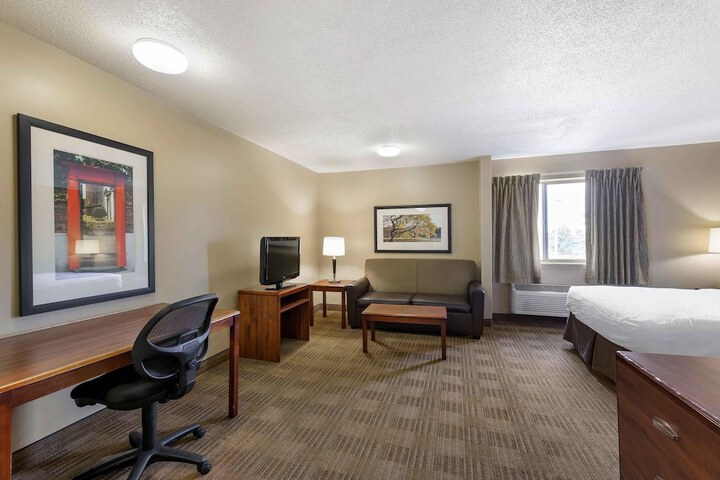Extended Stay America Suites Cleveland Great Northern Mall
