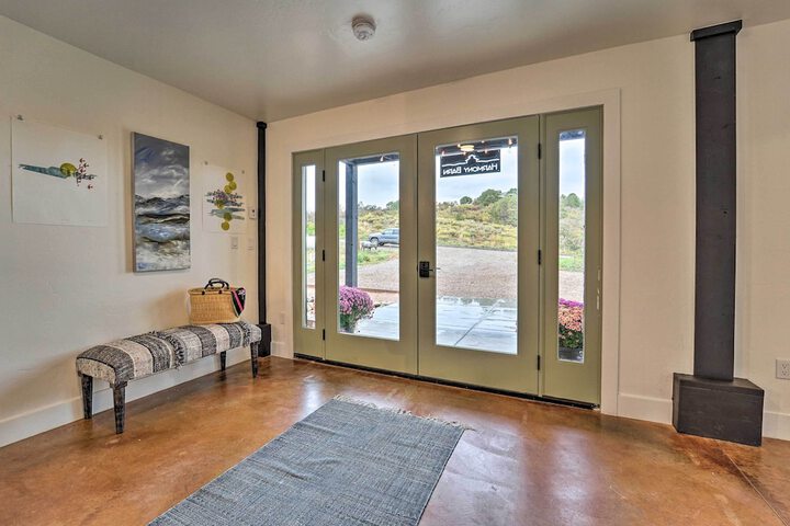 Pet-friendly Mancos Gem w / Patio & Fire Pit!