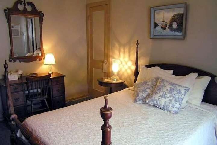Room 37 of 44