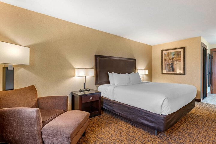 Lloyd Hotel Astoria Bayfront an Ascend Collection Hotel