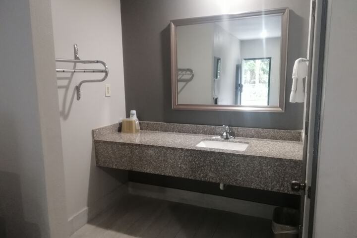 Room 9 of 22