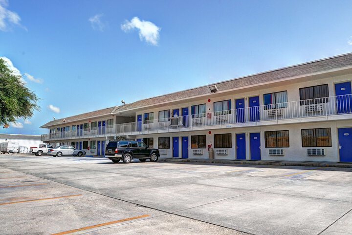Hotel 6 of 36