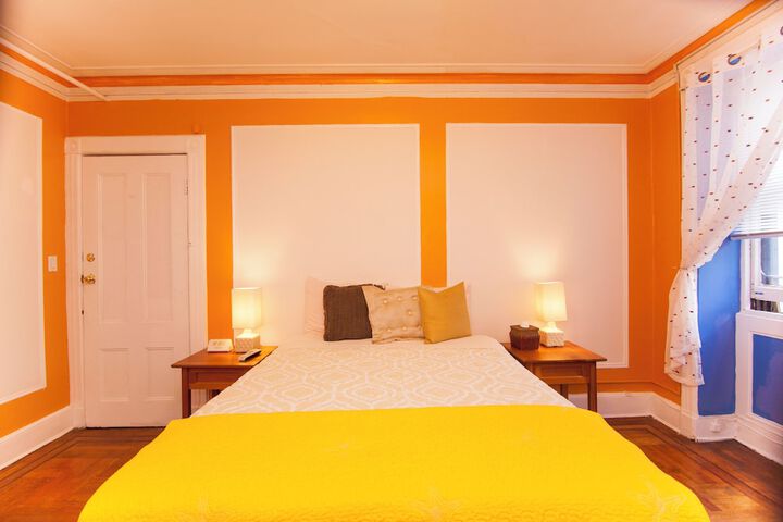 Room 18 of 27