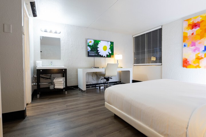 Room 34 of 52
