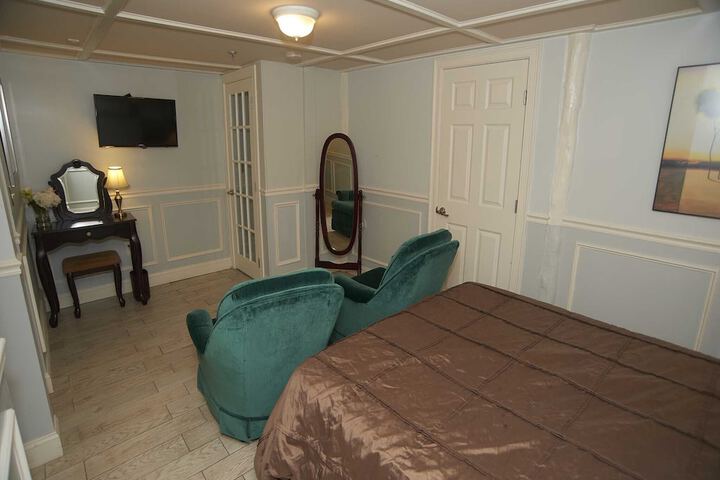 Room 149 of 183