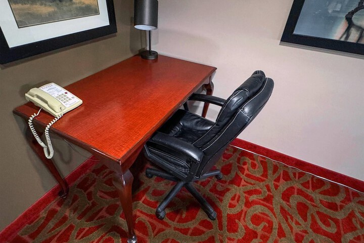 Ramada by Wyndham Sherwood Park