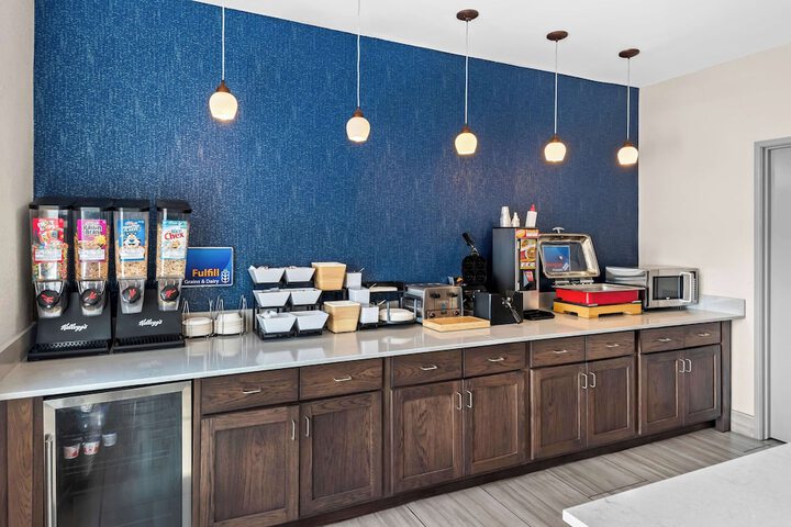Breakfast/Coffee Service 27 of 31