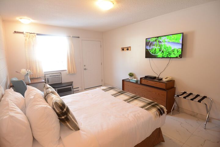 Room 16 of 44