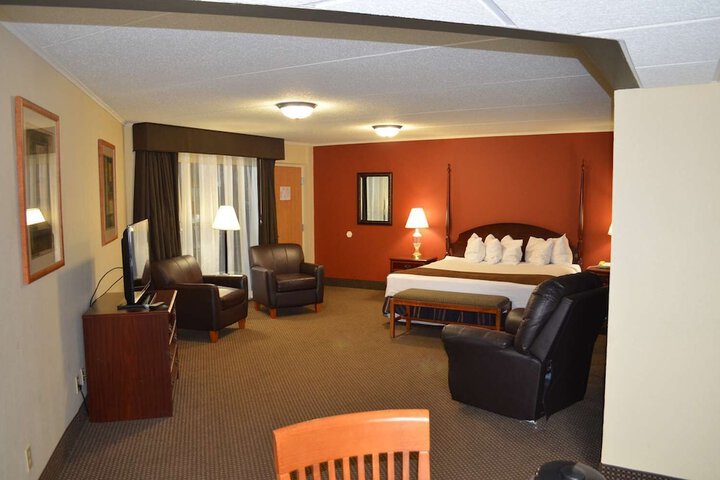 Crossroads Hotel and Event Center