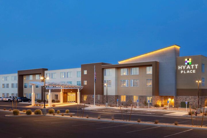 Hotel 5 of 64