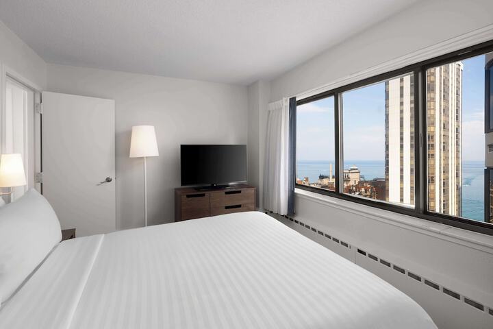 Room 19 of 37