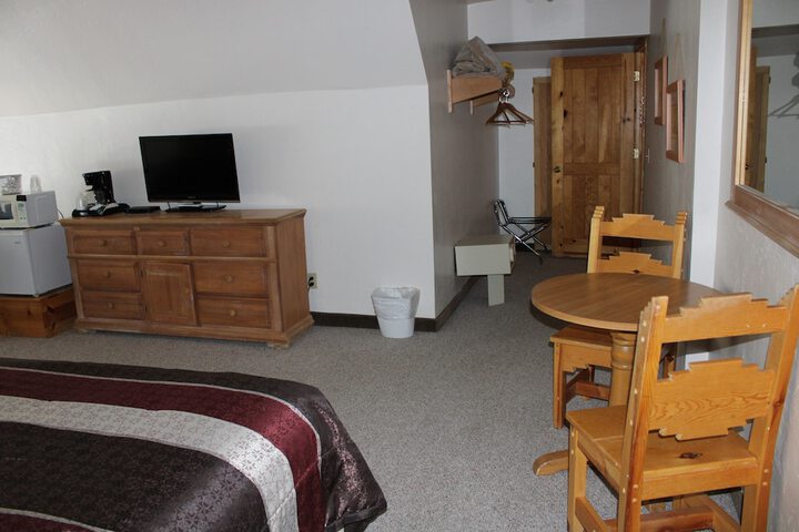 Room 84 of 104