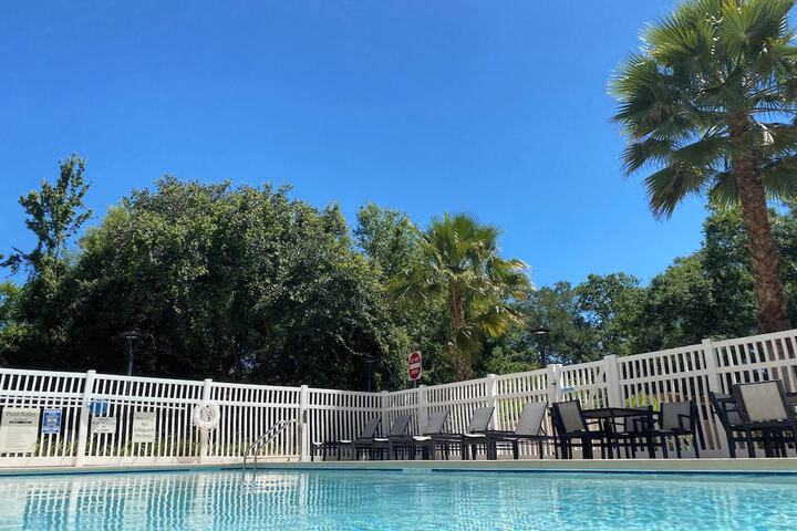 Holiday Inn Express Suites Plant City by IHG