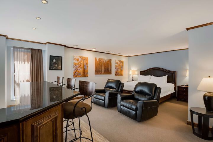Room 32 of 54
