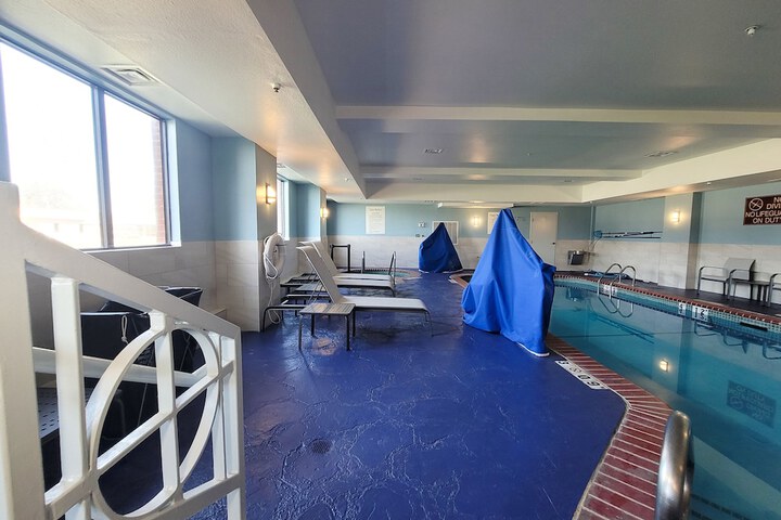 Pool 14 of 50