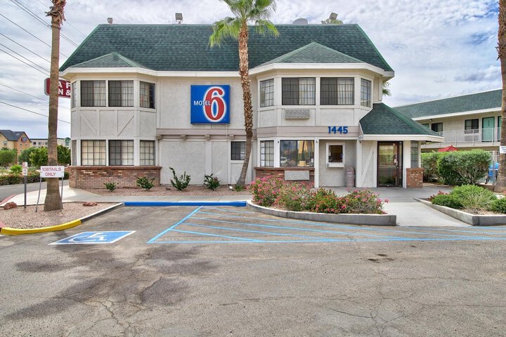 Hotel 10 of 55