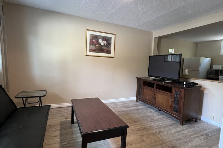 Room 100 of 153