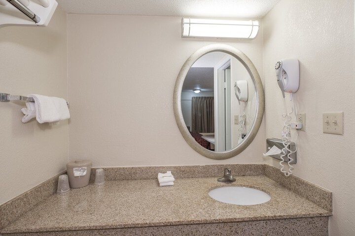 Room 26 of 28