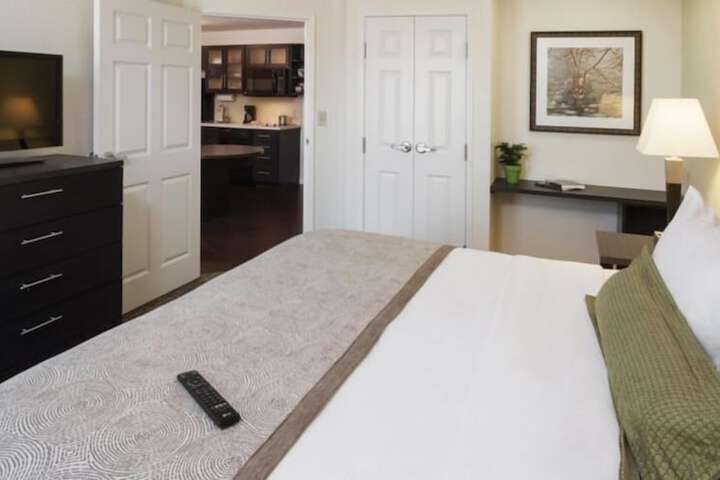 Candlewood Suites Cut Off by IHG