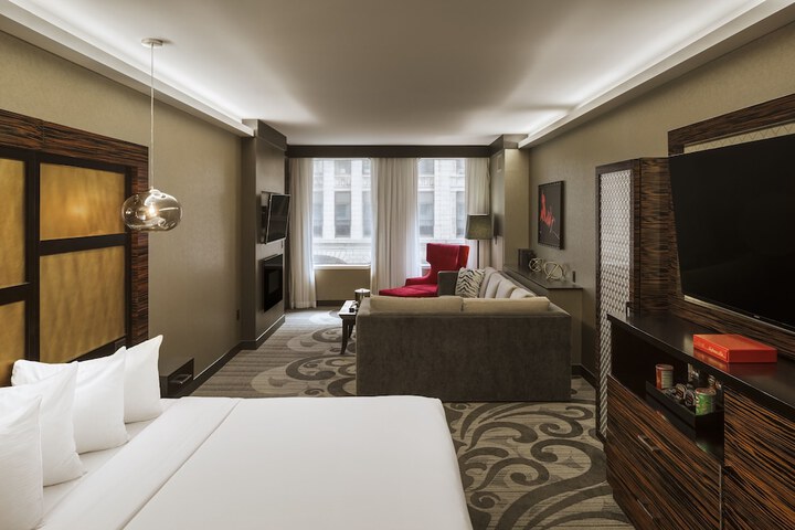 Metropolitan at the 9 Autograph Collection