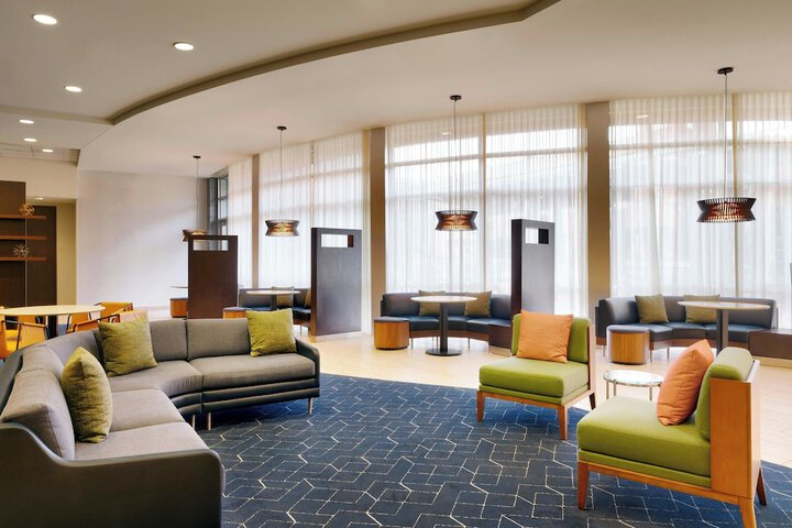 Courtyard by Marriott Lincoln Downtown