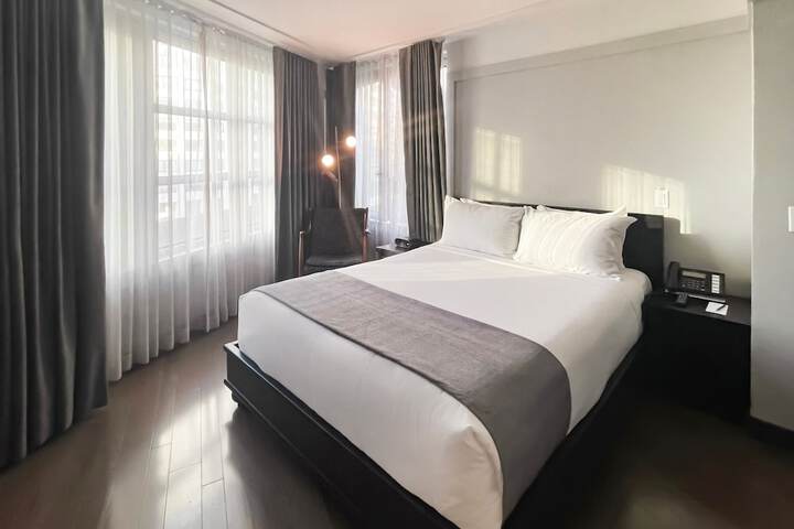 Room 7 of 40