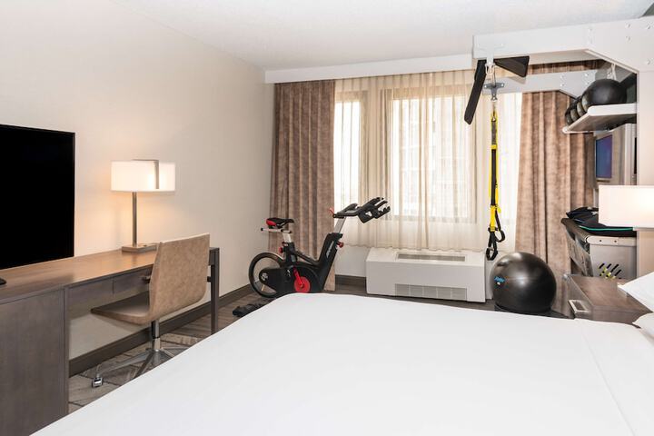 DoubleTree by Hilton Newark Penn Station