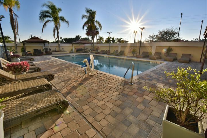 Pool 6 of 44