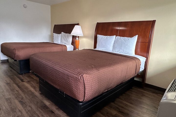 Room 10 of 22