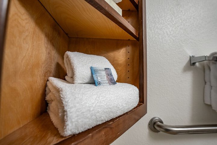 Room 43 of 46