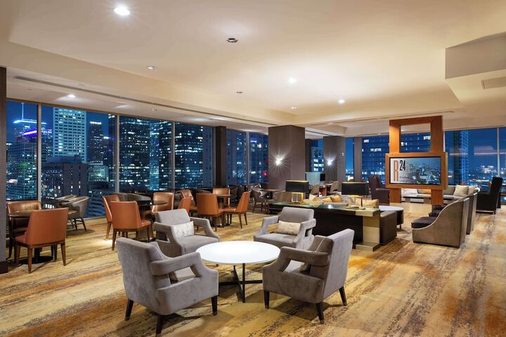 Lounge 80 of 95