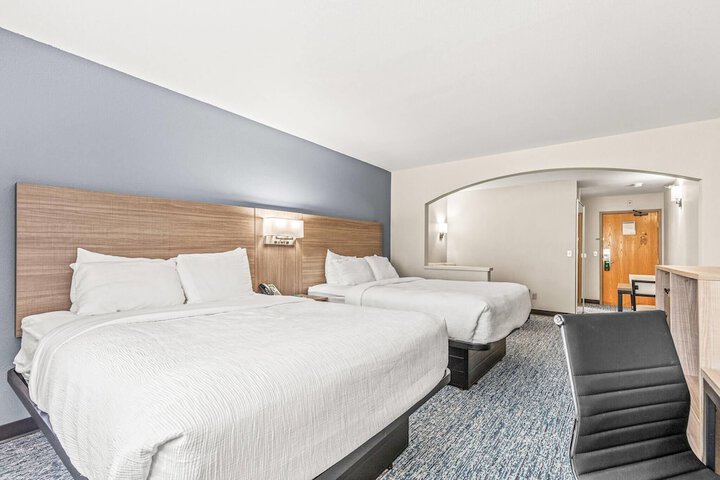 Quality Inn & Suites on the River