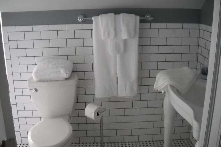 Room 62 of 126