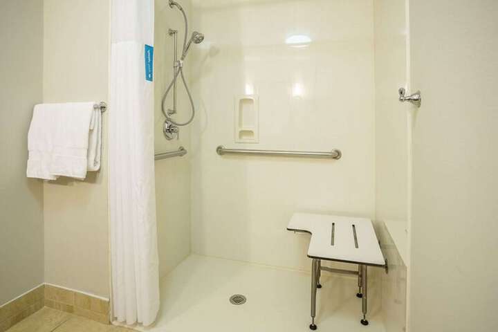 Room 52 of 87