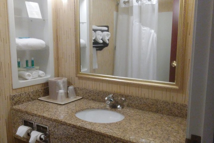 Room 26 of 53