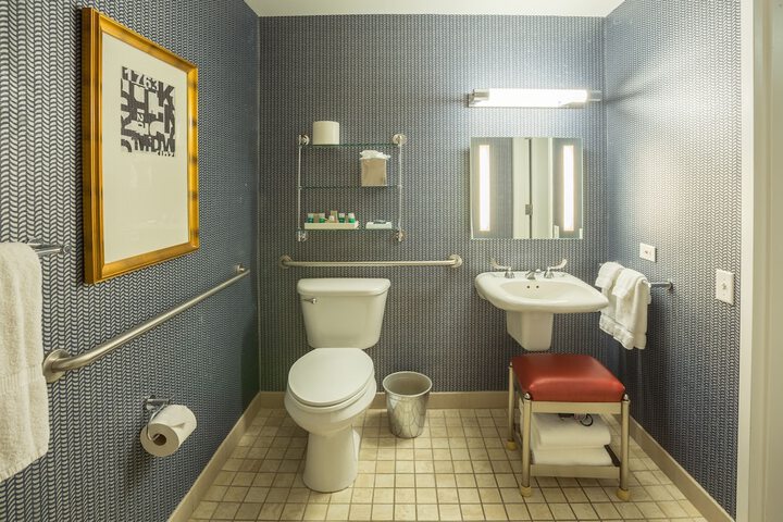 Room 8 of 35