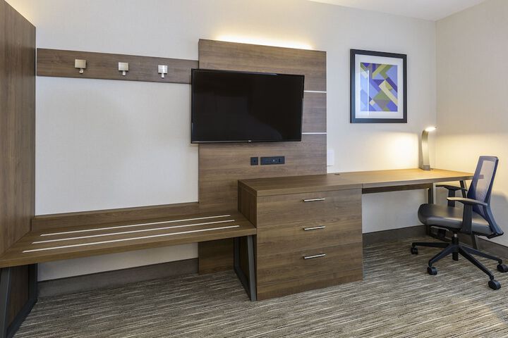 Holiday Inn Express & Suites North Bay by IHG