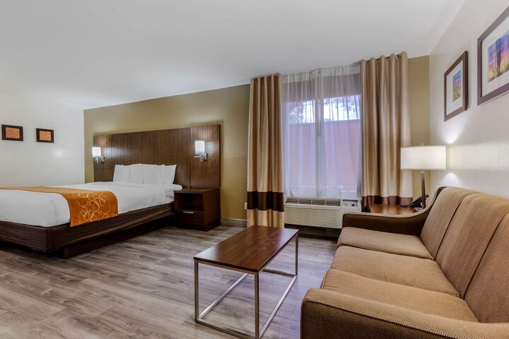 Room 15 of 28