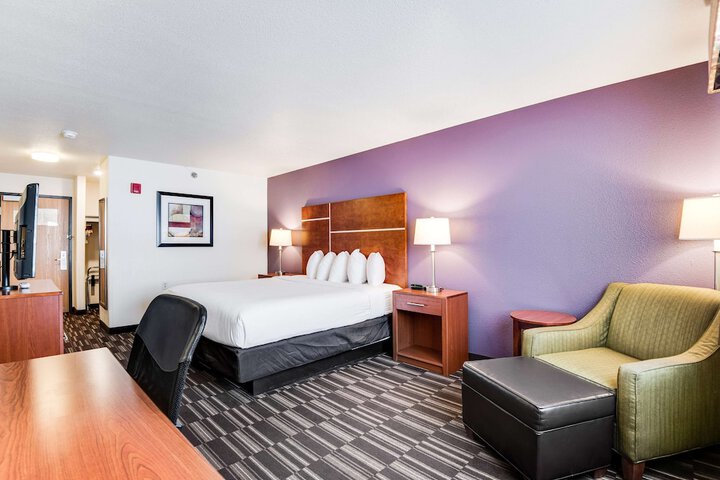 Room 10 of 37
