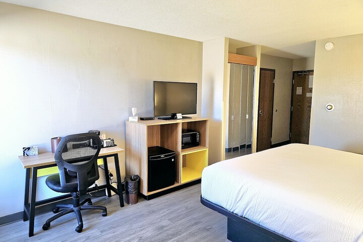 Room 16 of 27