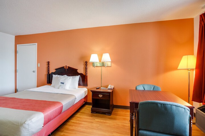Room 14 of 34