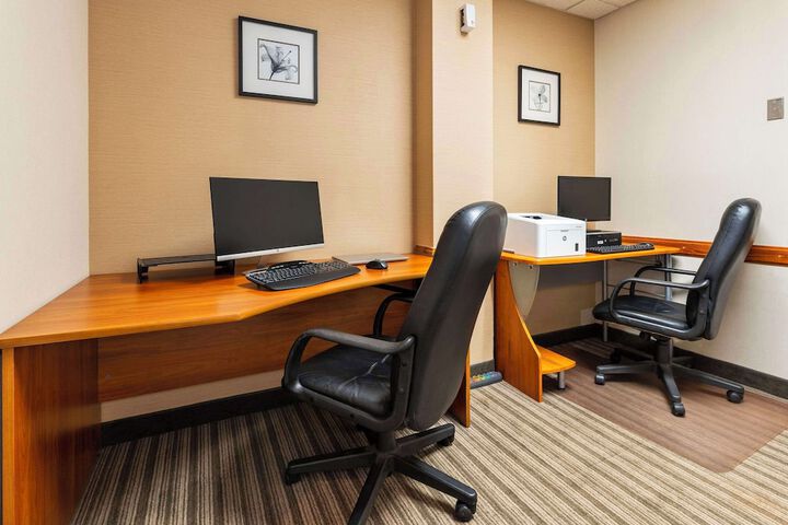 Business Center 54 of 54
