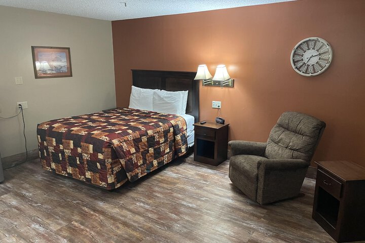Southfork Motel and Grill