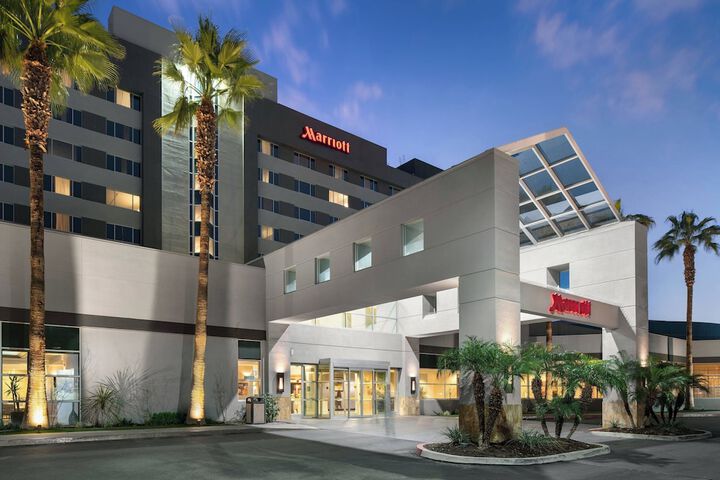 Bakersfield Marriott at the Convention Center