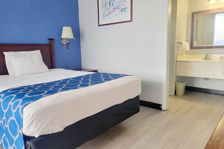 Room 30 of 40