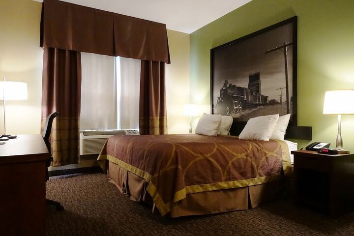 Room 4 of 47