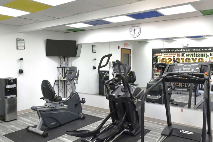 Quality Inn & Suites Brooks Louisville South